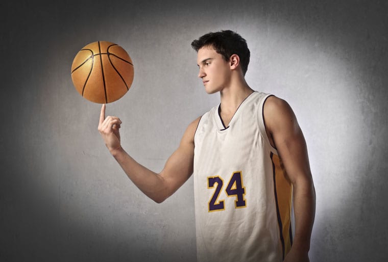 פגיעה בעבודה של שחקן כדורסל